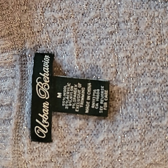 Urban Behavior Sweater - Picture 5 of 5